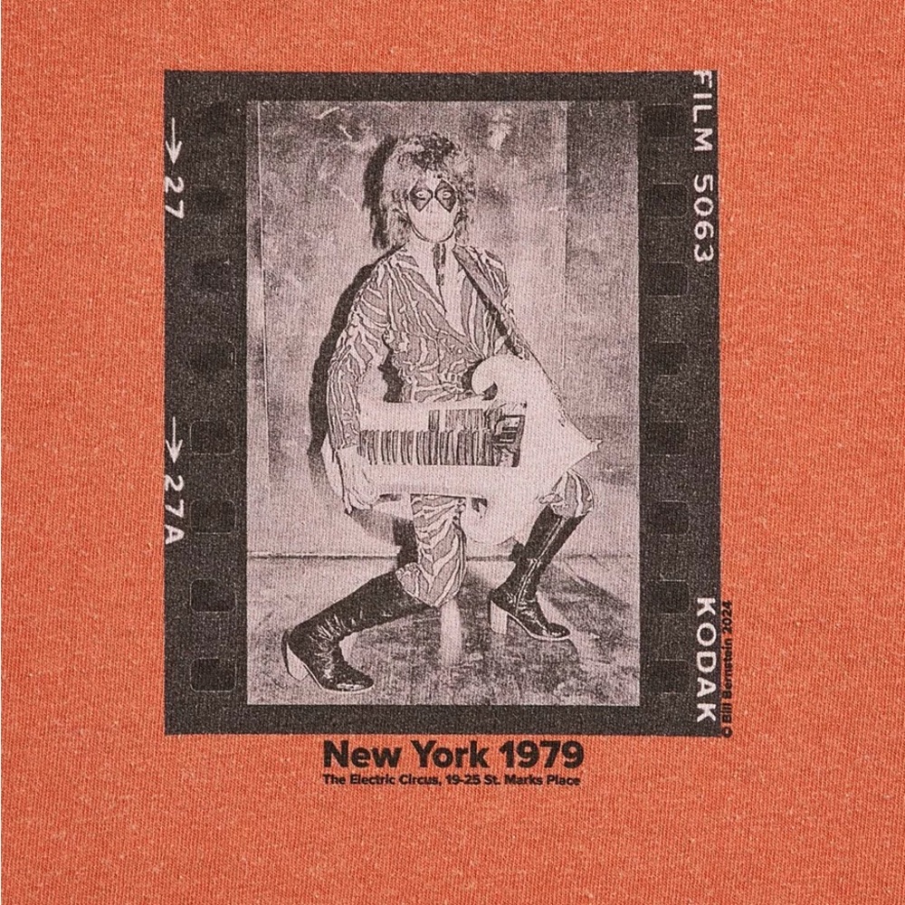 NWOT Urban Outfitters Bill Bernstein New York Photo Graphic Tee Size Large - Picture 2 of 13